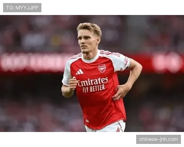 厄德高与廷贝尔特罗萨德并列队内助攻王，效率对比凸显价值